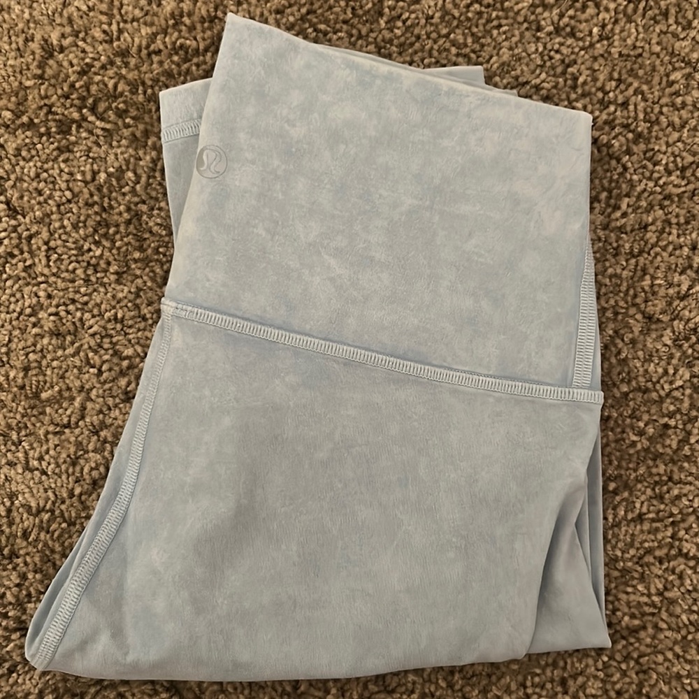 Cloud print Lululemon wonder under leggings